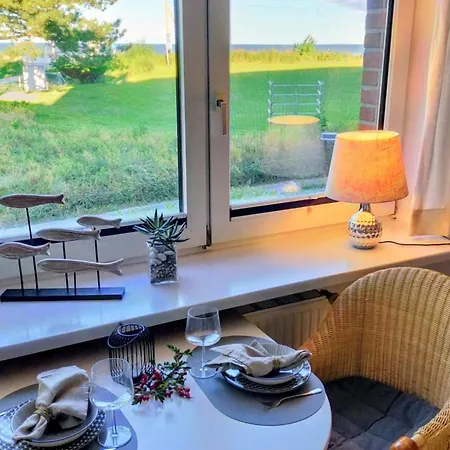Lille Koje - Dein Eigenes Strand-apartment Mit Panoramablick Ueber Ostsee Kronsgaard