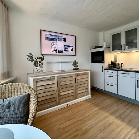 Lille Koje - Dein Eigenes Strand-apartment Mit Panoramablick Ueber Ostsee Apartamento