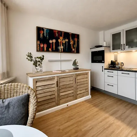 Lille Koje - Dein Eigenes Strand-apartment Mit Panoramablick Ueber Ostsee Kronsgaard