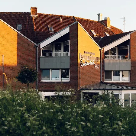 Lille Koje - Dein Eigenes Strand-apartment Mit Panoramablick Ueber Ostsee *